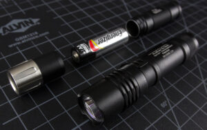 Getting the Best 2 AA Flashlight: What You Need to Consider