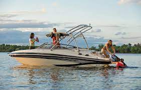 How Can One Avoid Getting into an Accident While Boating?