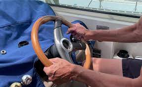 How to Remove the Steering Wheel from a Boat