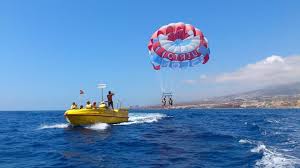 I'm pregnant; is it safe for me to go parasailing?