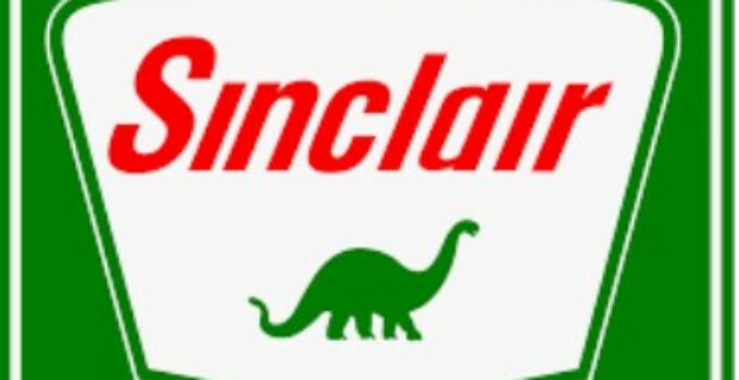 Sinclair oil: dinosaur gas station